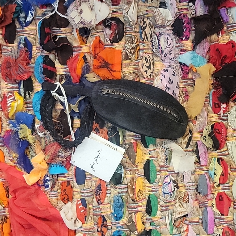 FREE PEOPLE WRIST SMALL PURSE NEW WITH TAGS